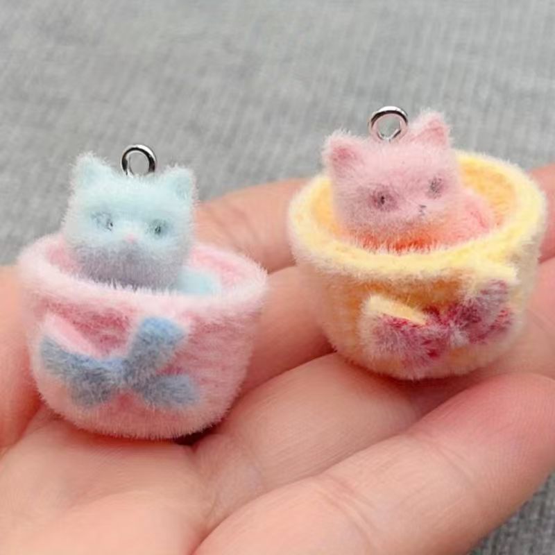 4pcs 3D plush resin cat pendan - Jewelry Making Diy recension och pris