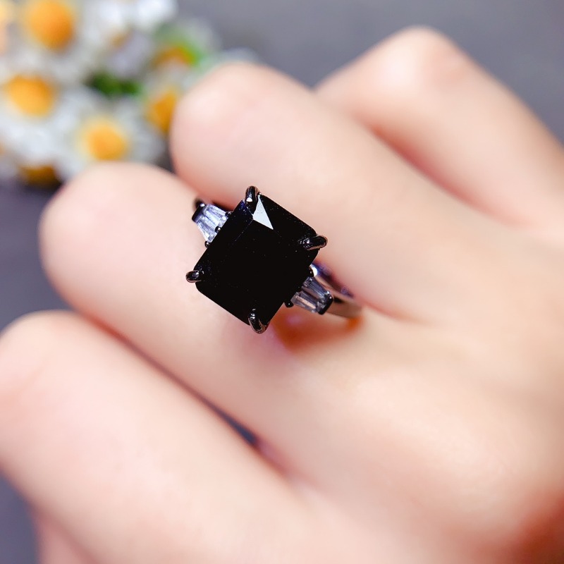 Natual Rectangle Black Spinel  - Jewelry Making University recension och pris